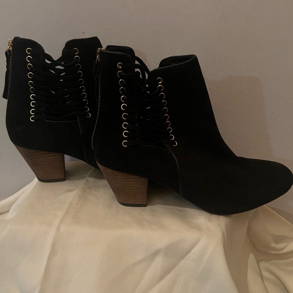 New 🍁 Suede Ankle Boots - Picture 9 of 14